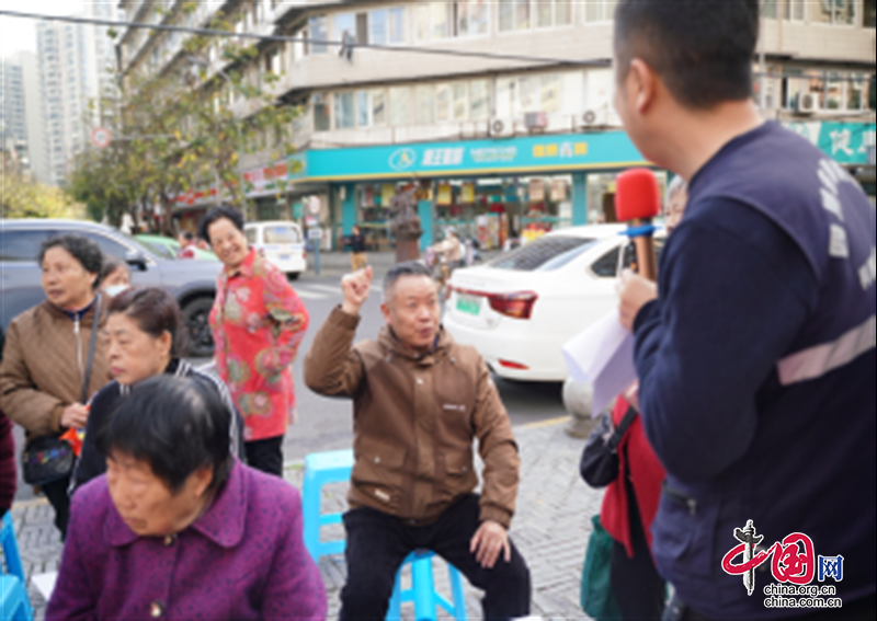 成都市锦江区锦官驿街道交子社区开展“预防为主生命至上”消防安全技能培训活动(图2)