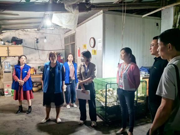 星空体育网站：广汉市住房保障所联合社区开展消防安全专项检查(图1)