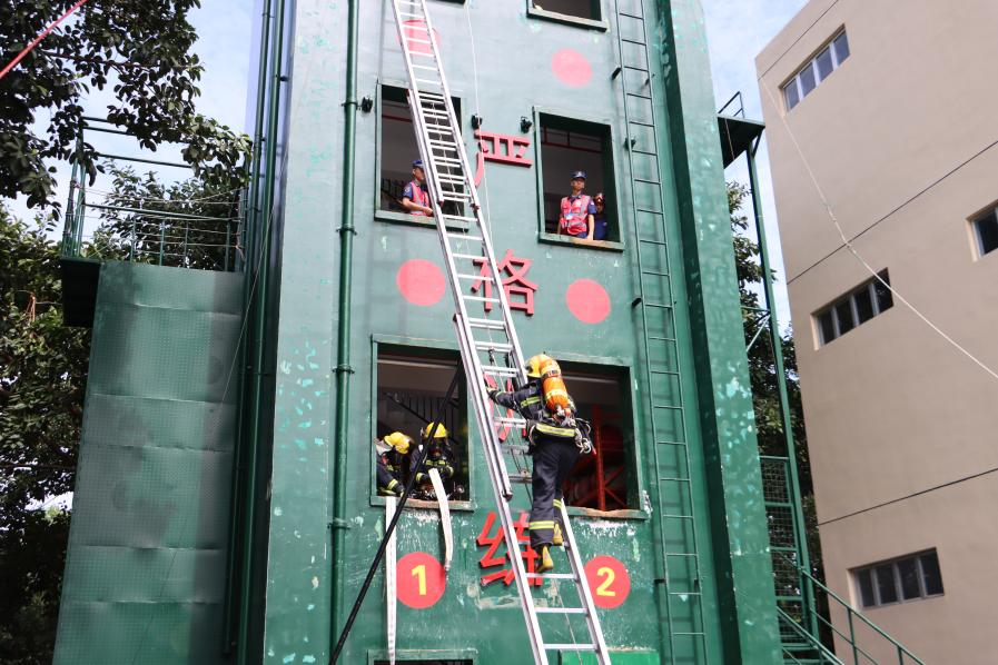 深圳消防成功举办全市消防救援队伍灭火救援体技能比武(图3)