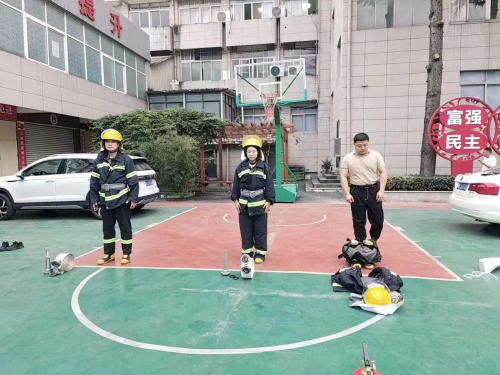 星空体育网站：河南固始：火灾警示月小题要大做(图3)