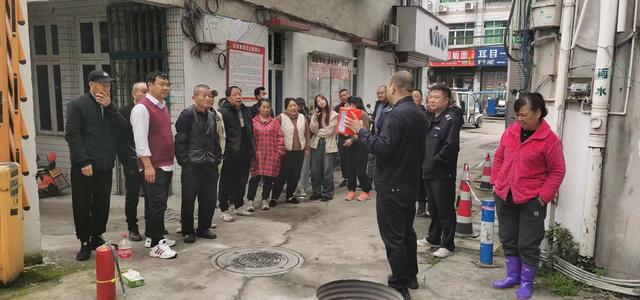娄桥街道古岸头村开展居住出租房消防演练培训活动(图1)
