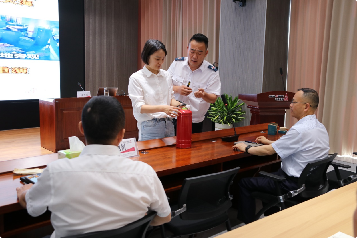 池州市铁塔公司开展消防安全知识培训及办公场所逃生应急演练(图2)