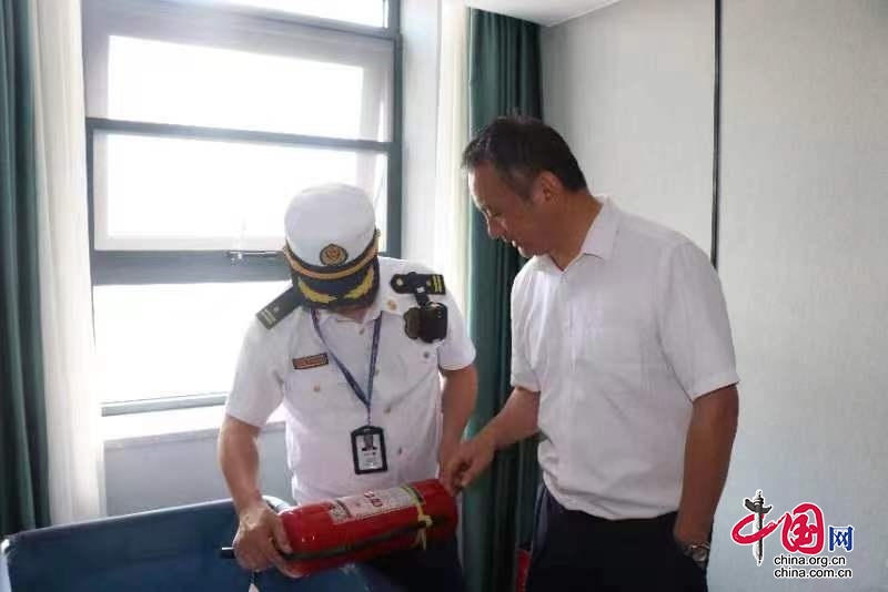 星空体育网站：广元市利州区消防救援大队：让不合格消防产品无处“藏身”(图2)