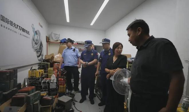 【筑牢安全生产防线】关岭开展燃气及消防安全检查(图1)
