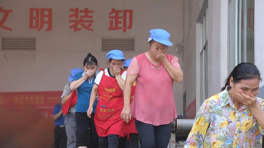 星空体育网站：永州市发改系统2024年“安全生产月”安全宣传咨询日活动在江永举行(图2)
