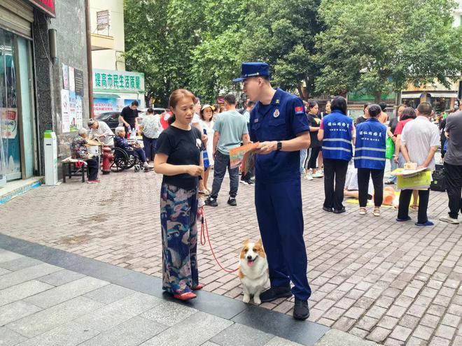 游仙消防齐上阵！掀起“安全生产月”宣传热潮！(图6)