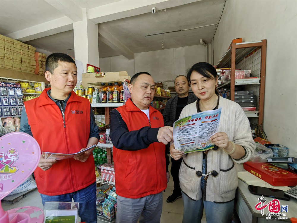 青川烟草：送安全知识下乡走心更入心(图2)
