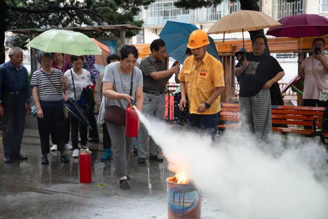“八仙桌”又添新成员！南桥这个社区300多名“干烧阻断员”上岗→(图11)