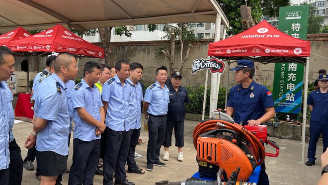 武汉“电动自行车安全科普行”活动走进武汉公交集团(图5)