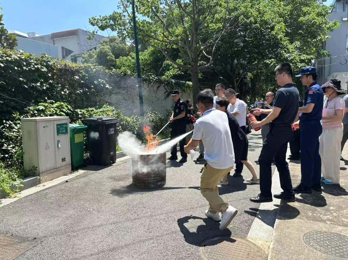 北仑消防大队走进区纪委开展消防安全知识培训会(图3)