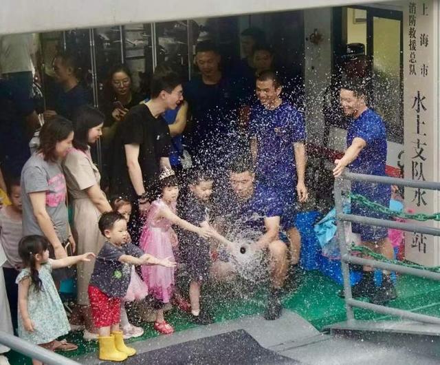 “蓝朋友”+上海推出“青少年暑期消防科普志愿行”“消防安全课”送进“暑托班”(图4)
