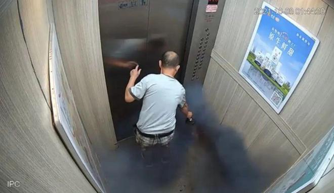 短短3秒电池爆燃！这一细节未引起警惕(图3)