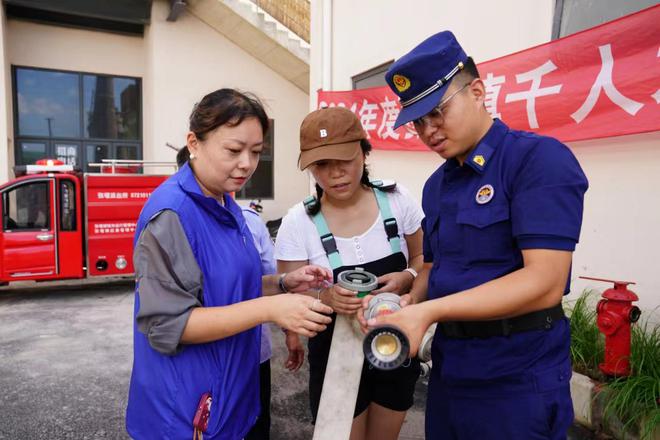 提升全民消防安全素质增强社会火灾防控能力金山开展消防志愿者技能培训(图4)