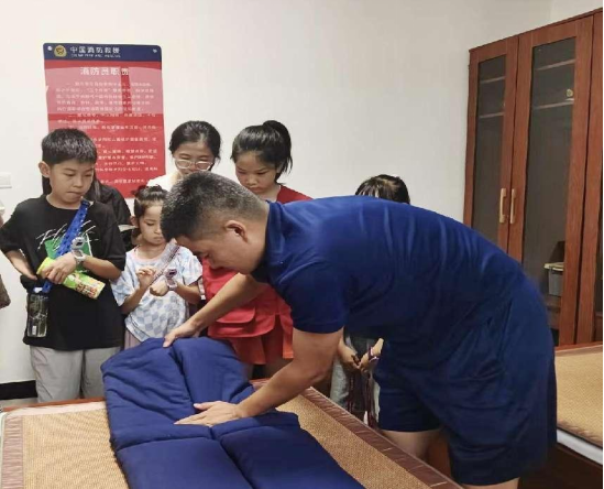 “消防趣体验安全伴我行”太原万柏林区少年儿童暑期社会实践营(图3)