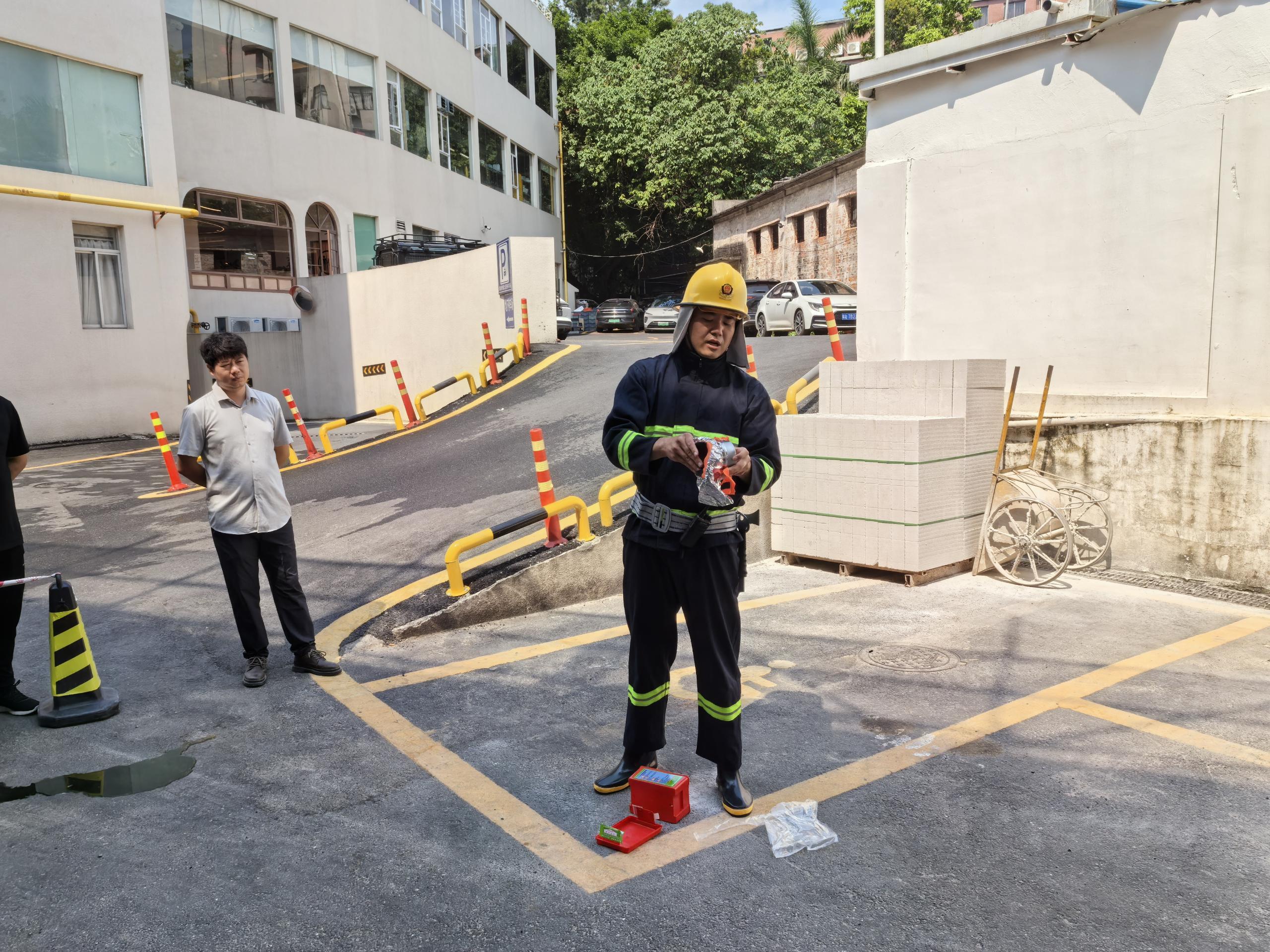 共筑安全“防火墙”！广州海珠供销大厦开展消防安全培训演练(图2)
