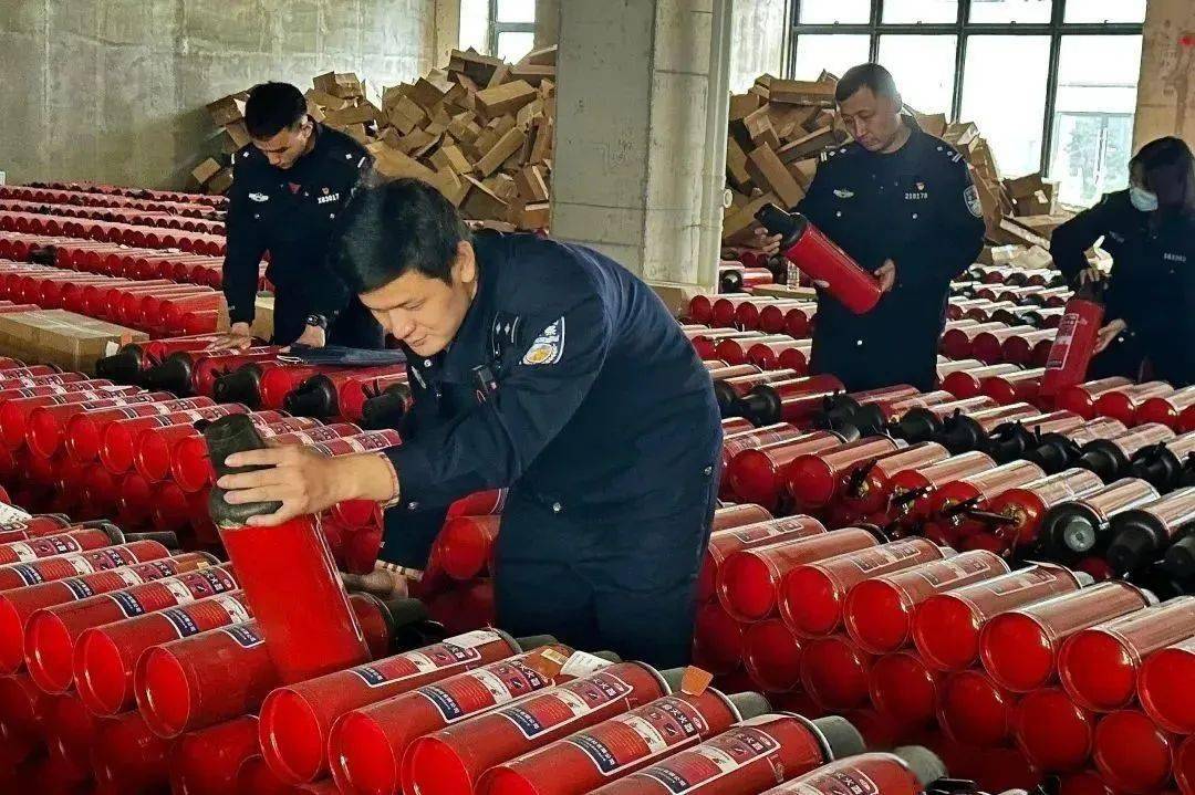 星空体育：【打假】消防器材真假“知多少”？洛阳消防教您轻松辨真伪(图1)