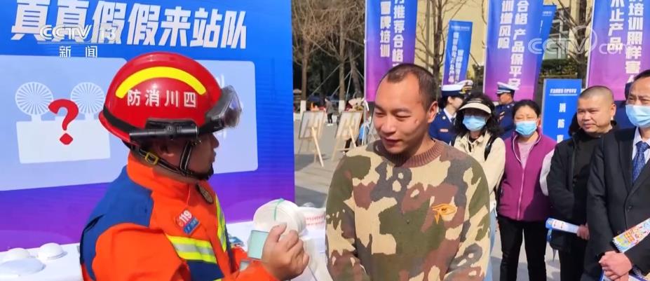 不要让救命器材成为摆设各地集中销毁假冒伪劣消防产品(图4)