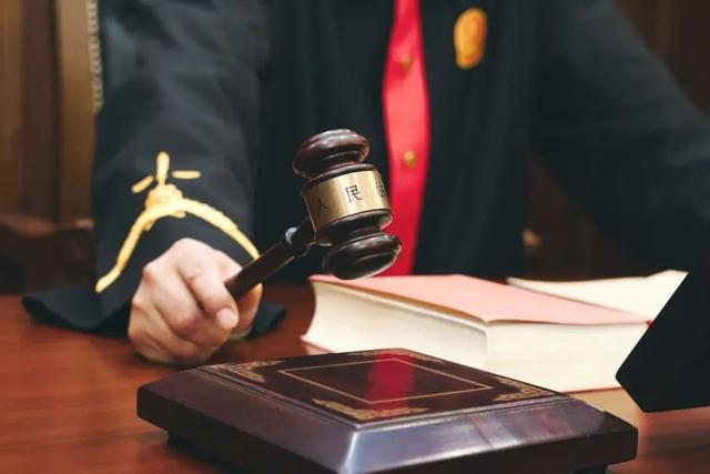 公司未按规定配备灭火器员工：太危险我得辞职还得赔我57万！法院能支持吗？(图1)