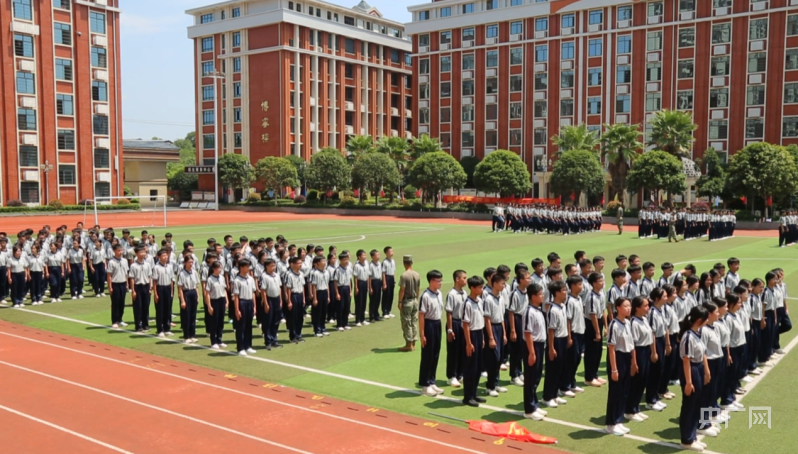 为新学期筑基湖南永州多元化军训启幕(图1)