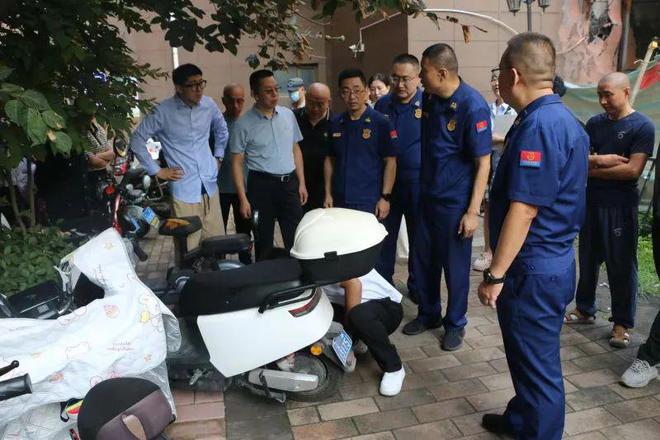 电动自行车全链条整治查隐患、重宣传……山西消防护航安全“不打烊”(图1)