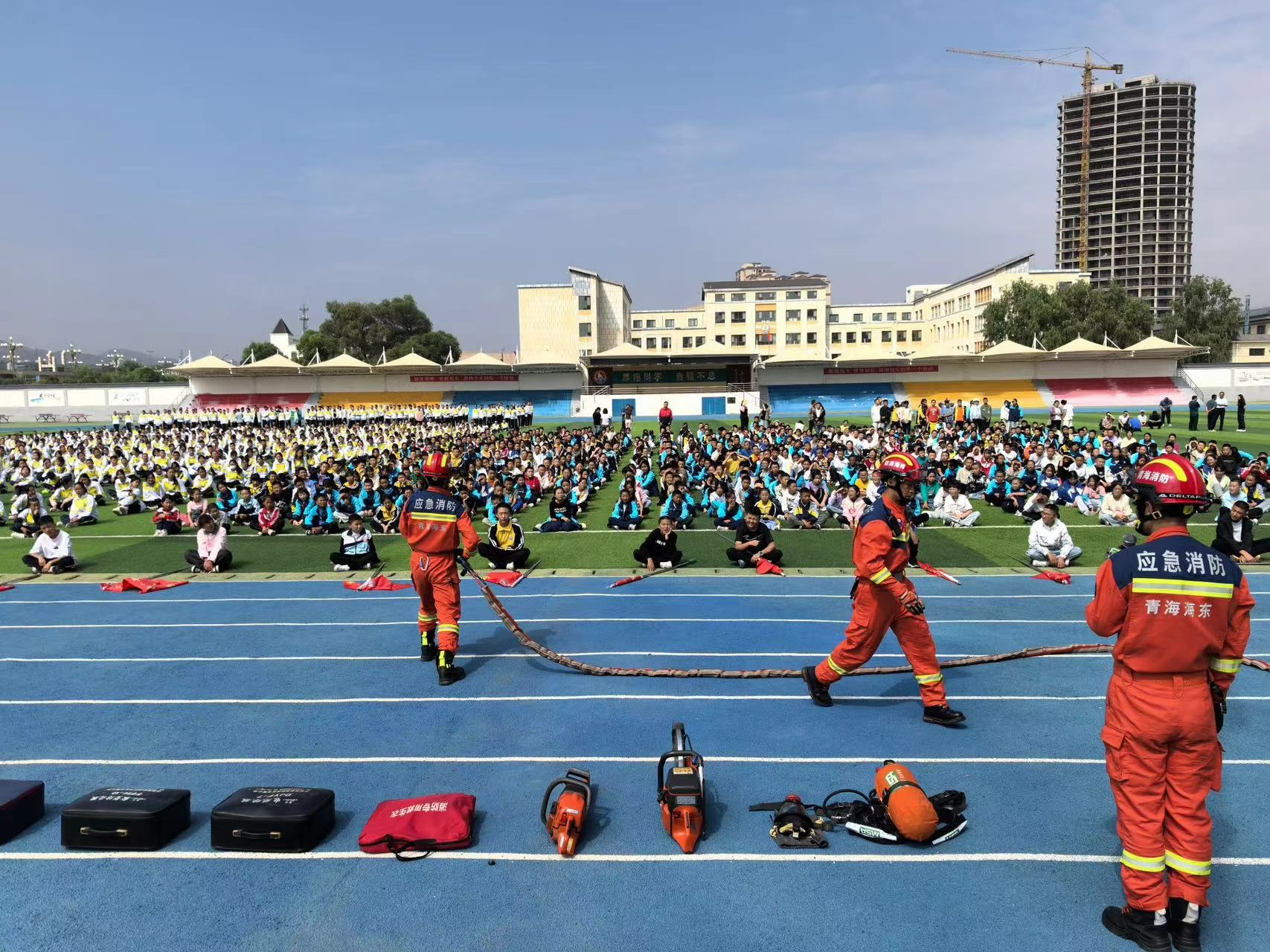 星空体育网站：青海消防全力上好“开学第一课”(图1)