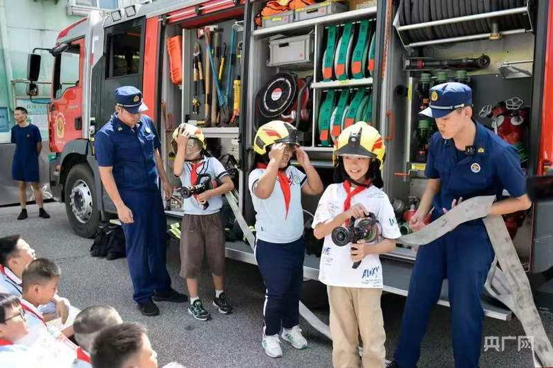 山东多地上好消防安全“开学第一课”(图2)