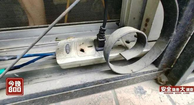 记者暗访失效灭火器4个月无人问津？物业巡检形同虚设(图2)