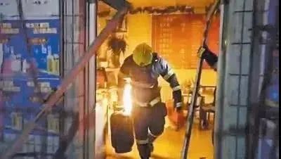 安全如遇火灾这些消防安全常识你都用得上！(图3)