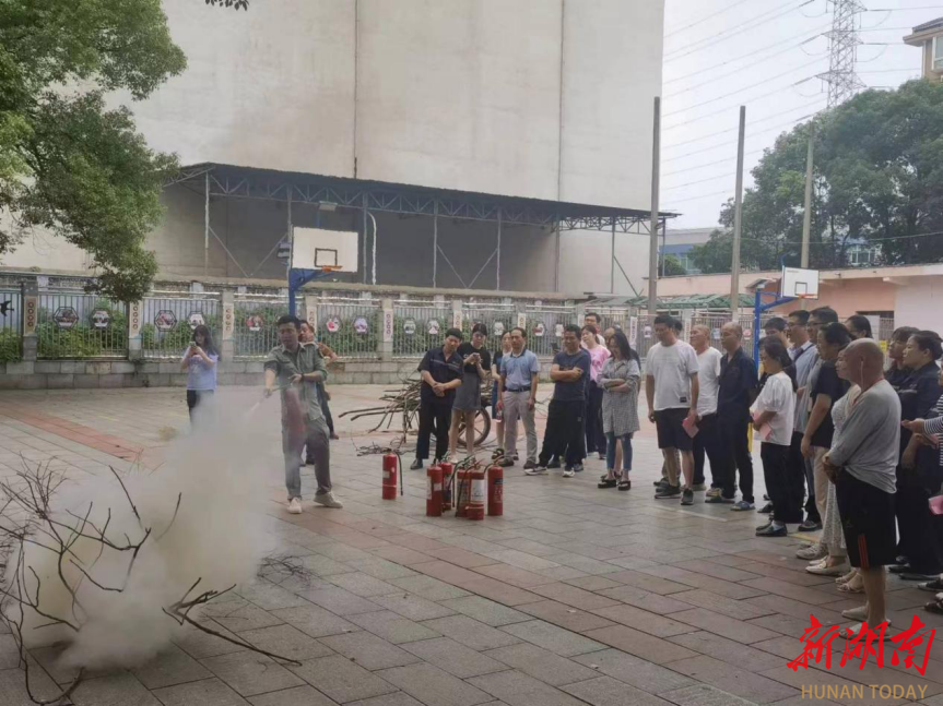 长沙韶光社区：开展“人人讲安全个个会应急”安全生产月主题宣传活动(图5)