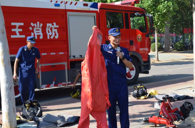广饶县消防救援大队：消防知识“进校园”筑牢安全“防火墙”(图2)