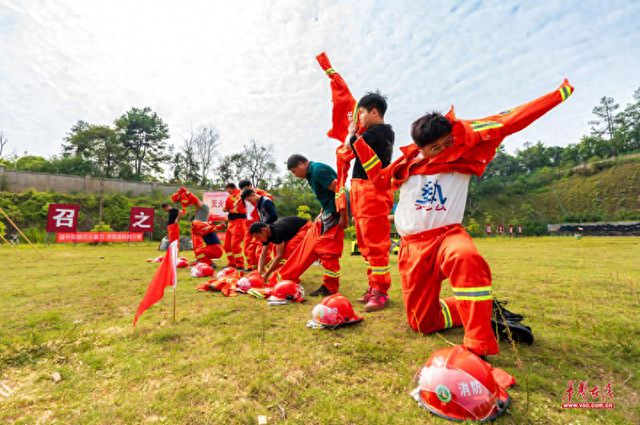 森林防灭火比武：技能与速度的巅峰对决共筑绿色家园的铜墙铁壁(图1)