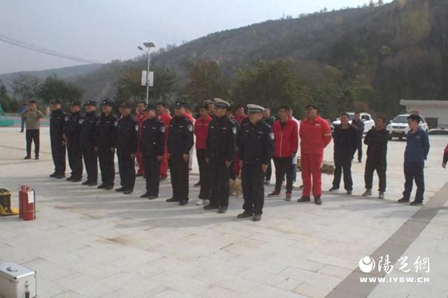 星空体育网站：派出所主防义正派出所组织开展民辅警消防器材实操技能专题培训会(图1)