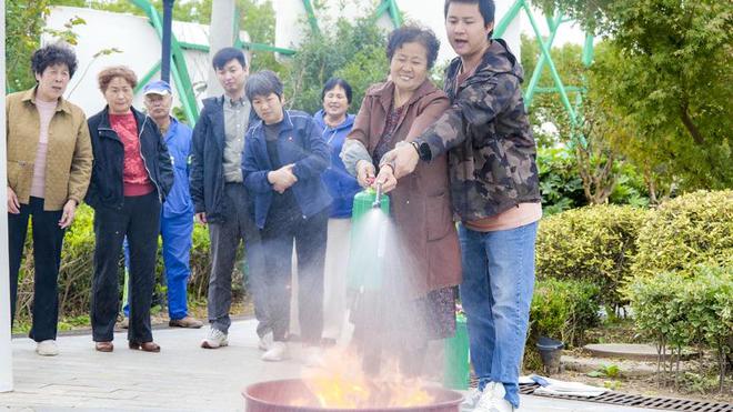 119消防宣传日主题活动走进老港镇建港村(图1)
