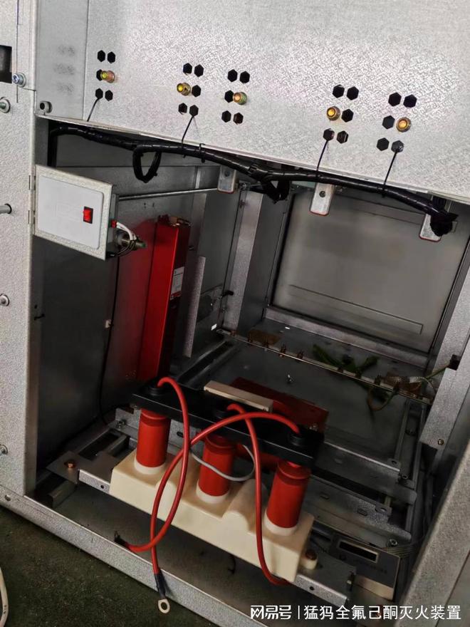 全氟己酮灭火装置在机柜中的应用：保障设备安全的关键措施(图2)