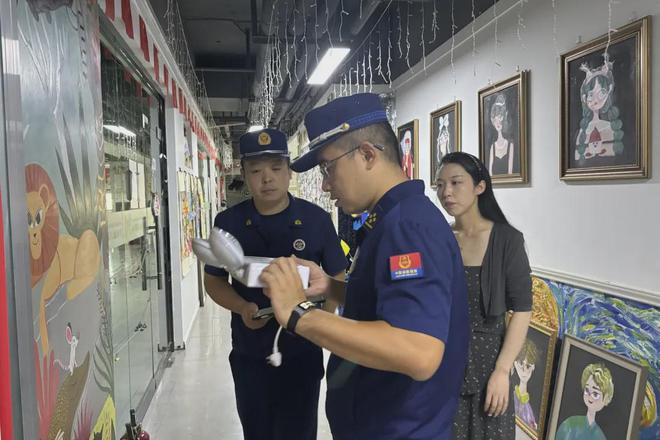 翼城县消防救援大队开展商业综合体消防安全培训活动(图1)
