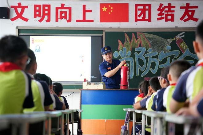 河北隆尧：消防安全第一课(图1)