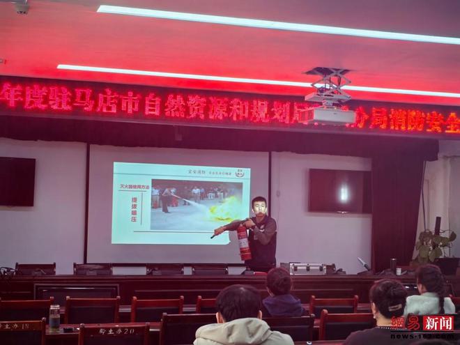 消防安全知识2024年全国消防月展板(图2)