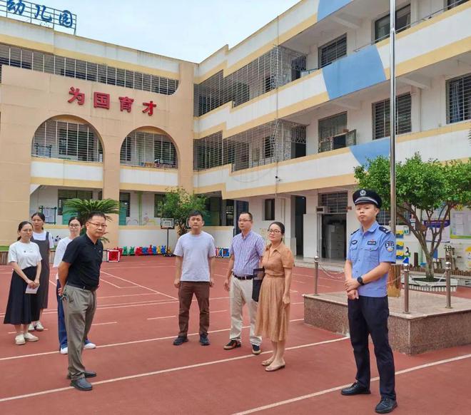 翔云镇开展国庆节前校园安全检查工作(图3)