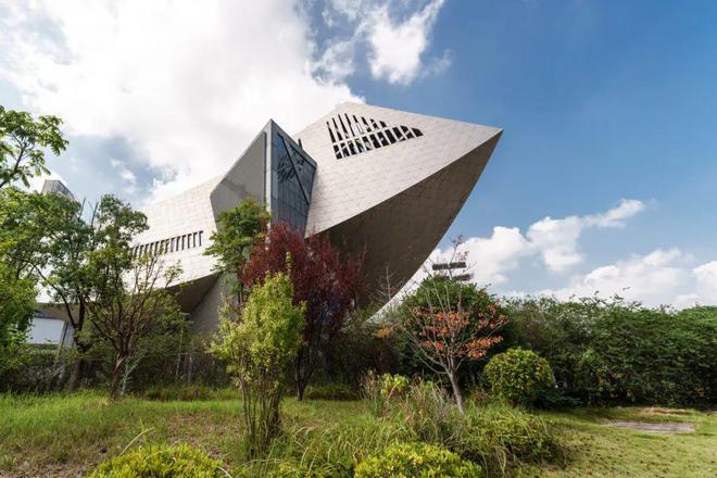 有一种“凡尔赛”是家门口有体育公园(图12)