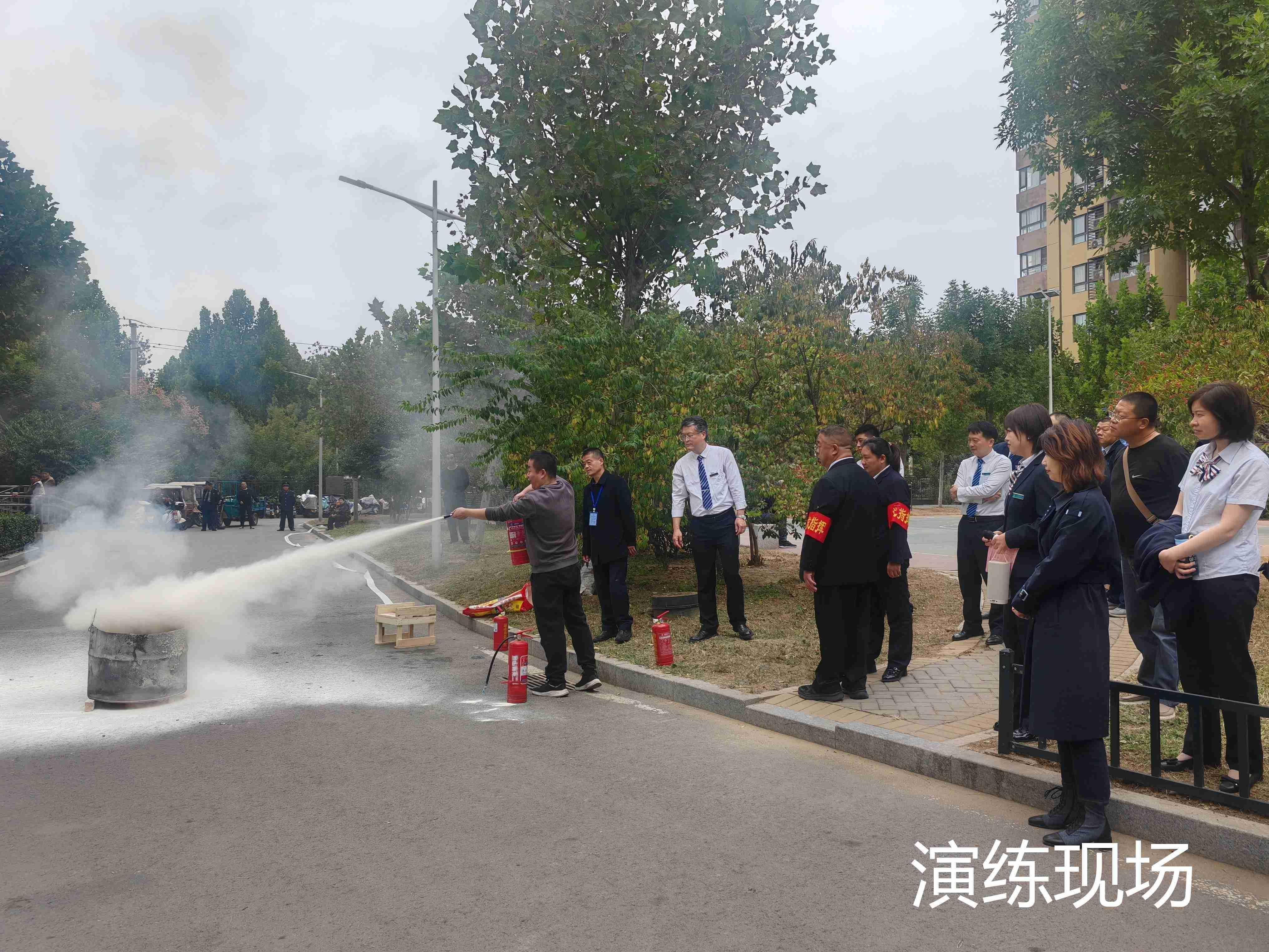 槐荫区腊山街道：应急演练常态化有备无患保平安——腊山南苑第二社区开展消防应急演练_大众网(图2)