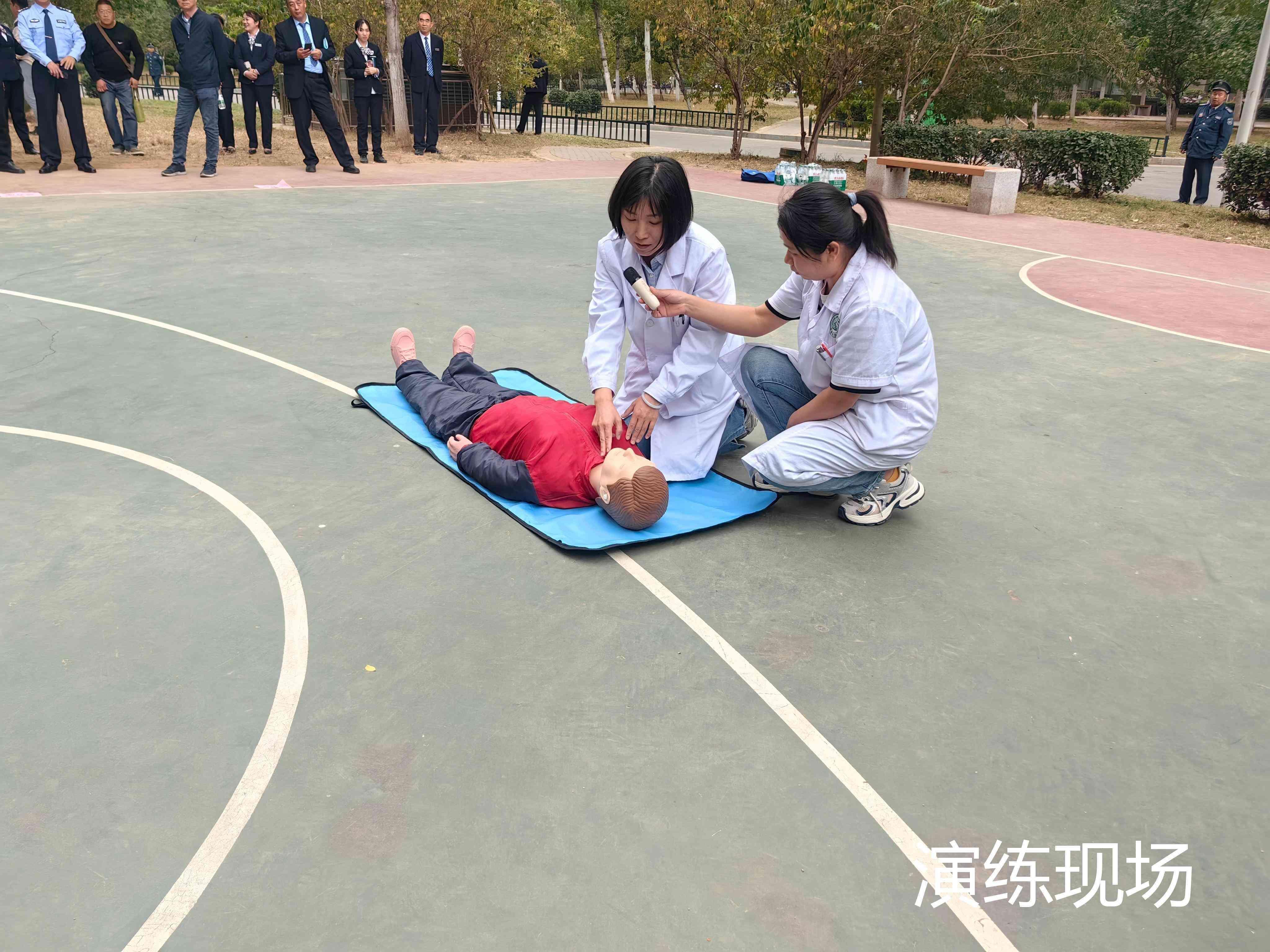 槐荫区腊山街道：应急演练常态化有备无患保平安——腊山南苑第二社区开展消防应急演练_大众网(图3)