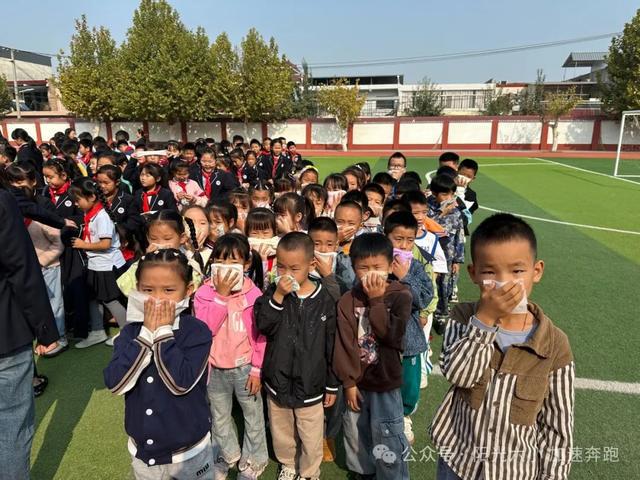 未央区六村堡小学消防安全演练活动(图5)