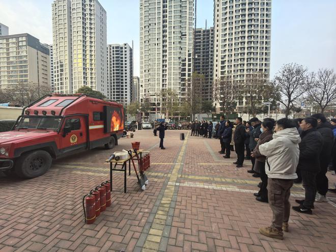 东方街道办事处：消防助力共富梦工坊安全有“衣”靠(图2)