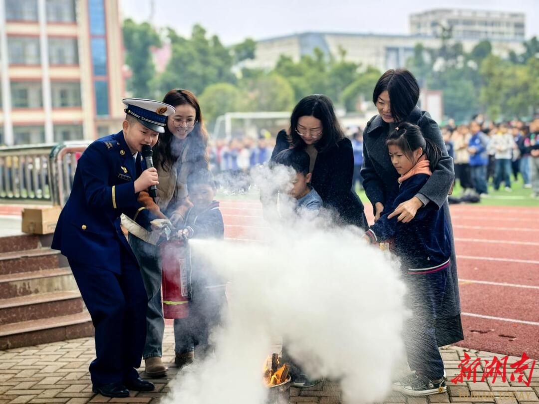 望城消防宣传进学校千名师生共学“防火术”(图2)