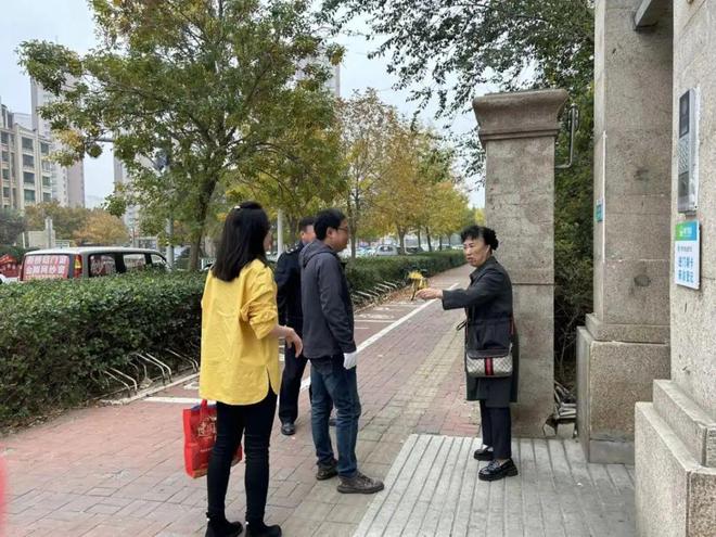 星空体育网站：平安新河│筑牢安全防线守护居民平安——南益社区和威海路社区开展消防安全相关活动(图1)