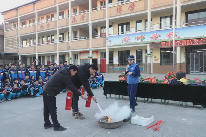 运城“敲门”送安全这场消防宣传“进校园”活动体验感满满(图2)