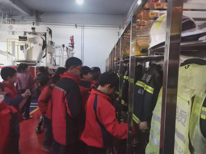 阳泉各级消防队伍开放科普教育基地、基层队站进行各种科普活动(图5)