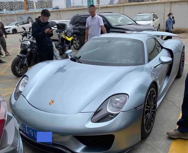 保时捷918在昆明遇冷售价低至百万元！为何无人问津？(图2)