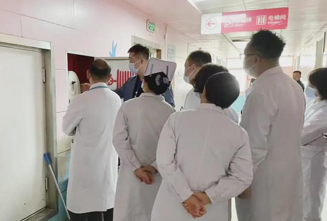 星空体育网站：魏县人民医院：消防培训进科室筑牢安全“防火墙”(图2)