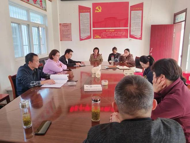 桥东小学“关注消防生命至上”消防疏散及灭火器使用演练(图1)